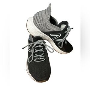 New Balance Women's Fresh Foam Roav V1 Sneaker